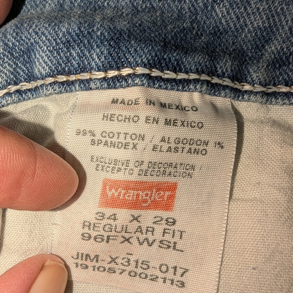 Wrangler Blue Straight Jeans with Classic Denim Texture - Picture 6 of 8